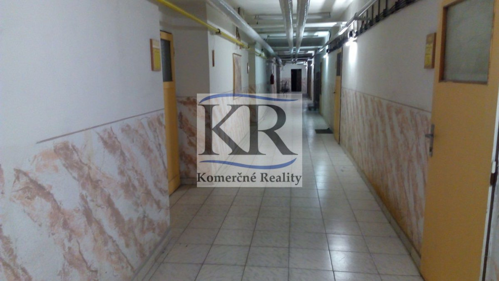 77,8 m2 - Sklad na PRENÁJOM, Trenčín, Za mostami