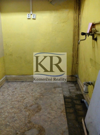 77,8 m2 - Sklad na PRENÁJOM, Trenčín, Za mostami