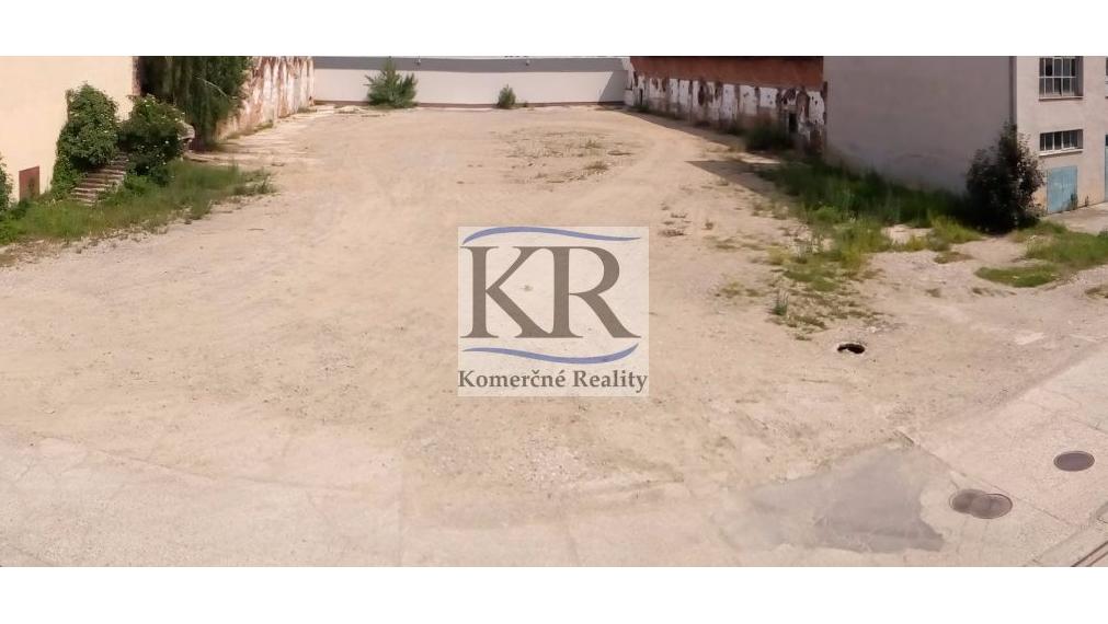 Spevnená plocha na prenájom, Trenčín, 2600m2