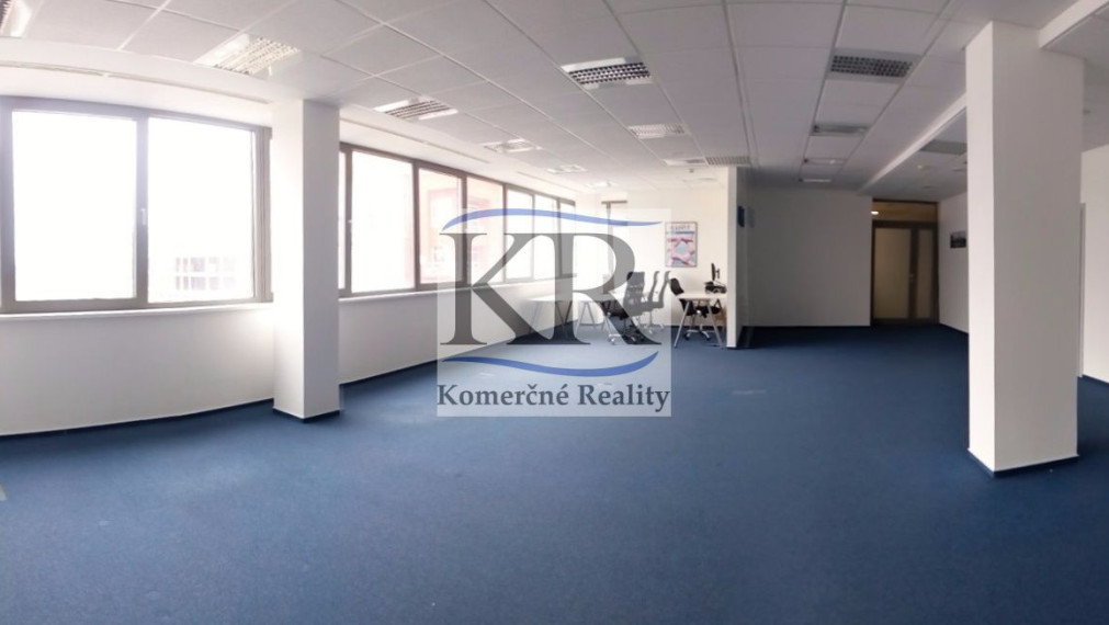 144 m2, Kancelárie na prenájom, Trenčín