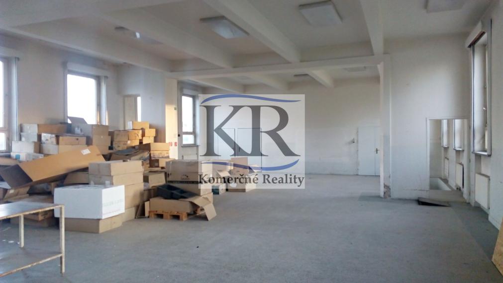 335 m2 - Sklad na PRENÁJOM, Nové Mesto n. Váhom