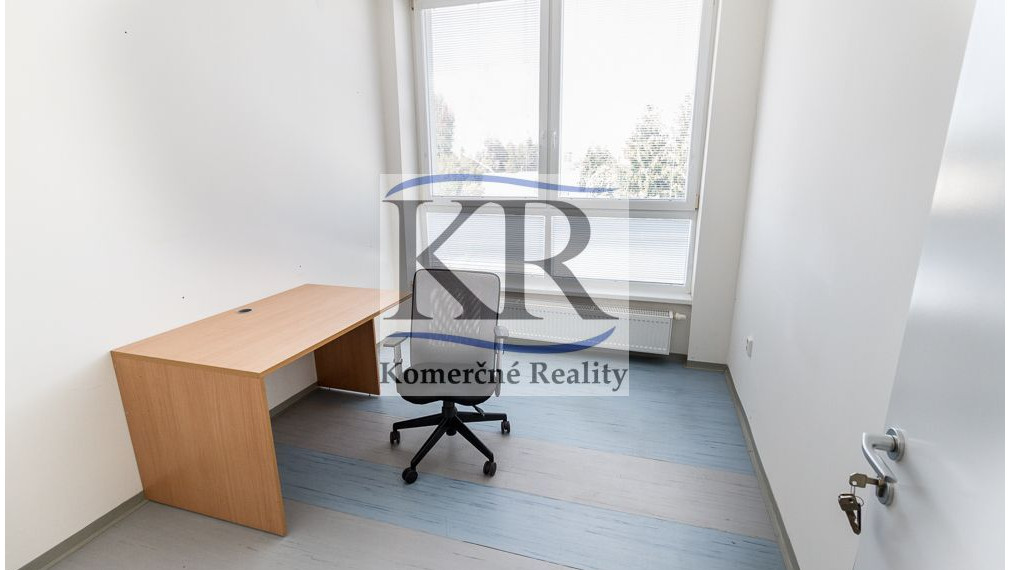Kancelárske priestory na prenájom, Priemyselná, Galanta, 35m2, 7,-EUR/m2 + en. + DPH