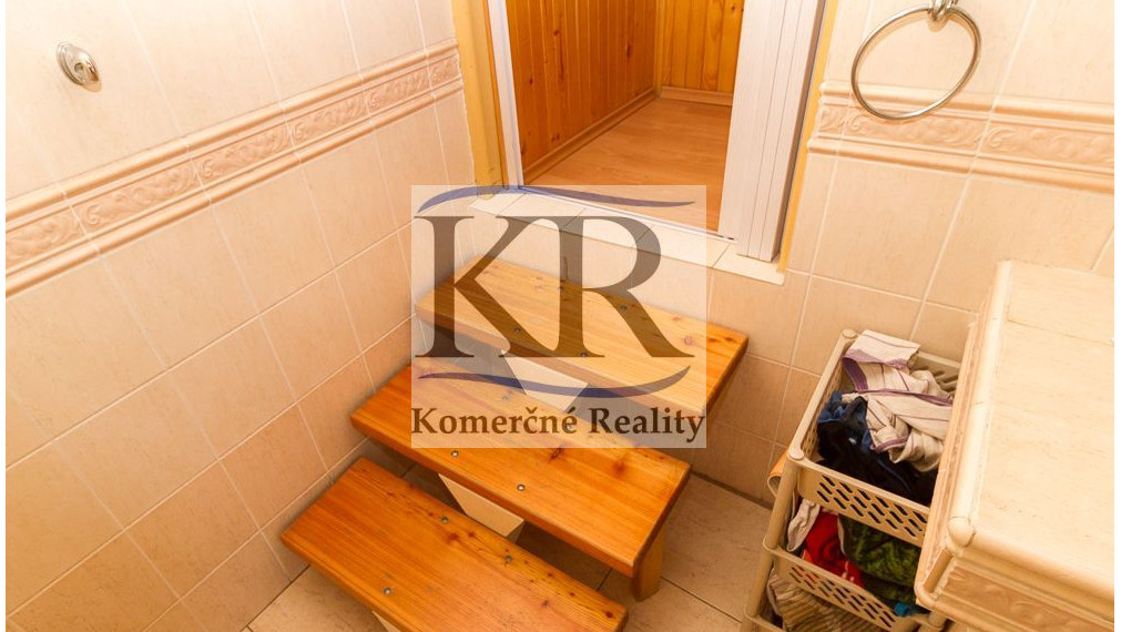 Ubytovanie pre pracujúcich / robotníkov, 90m2, 150,-EUR/osoba/mesačne vrátane en., Suchá nad Parnou