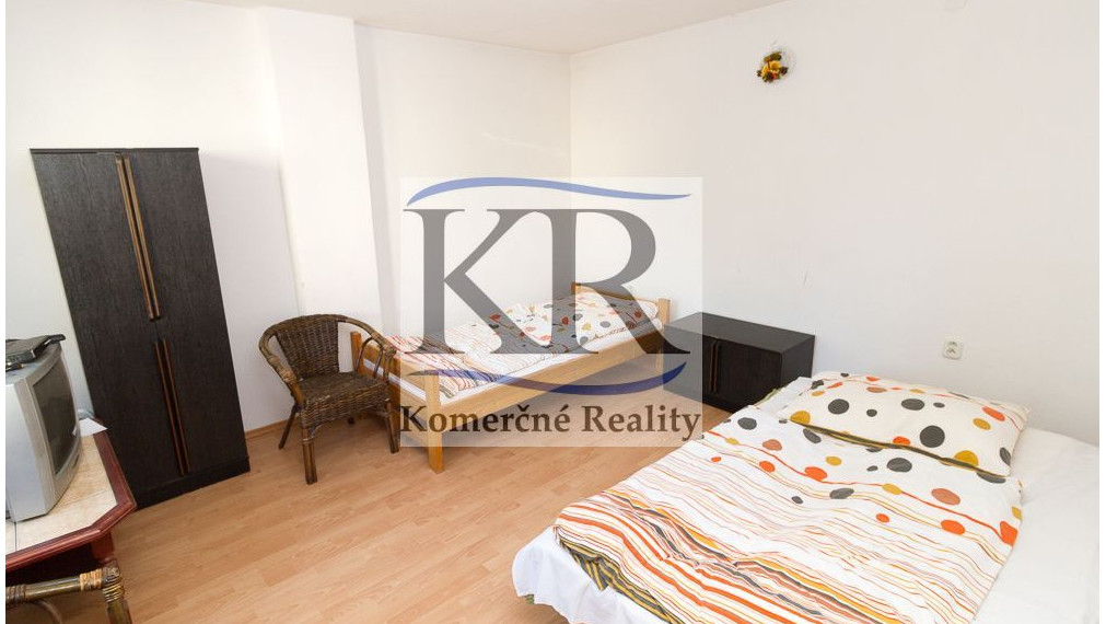 Ubytovanie pre pracujúcich / robotníkov, 90m2, 150,-EUR/osoba/mesačne vrátane en., Suchá nad Parnou