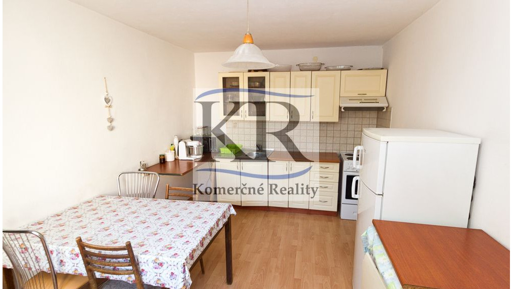 Ubytovanie pre pracujúcich / robotníkov, 90m2, 150,-EUR/osoba/mesačne vrátane en., Suchá nad Parnou