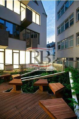 Exkluzívny administratívny priestor s terasou v centre, Mickiewiczova, Bratislava I, 148,47m2