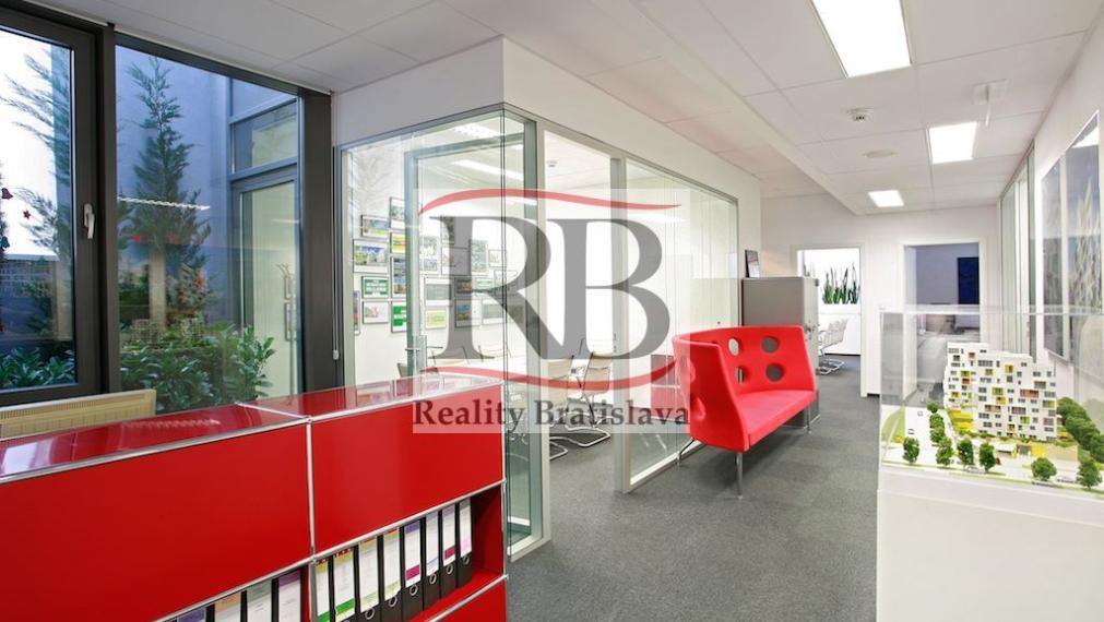 Exkluzívny administratívny priestor s terasou v centre, Mickiewiczova, Bratislava I, 148,47m2