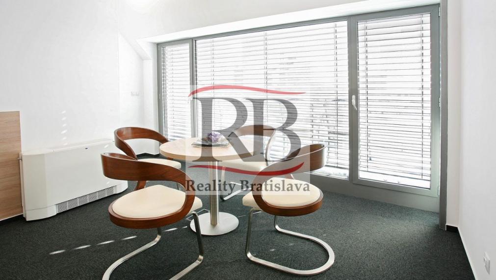 Exkluzívny administratívny priestor s terasou v centre, Mickiewiczova, Bratislava I, 148,47m2