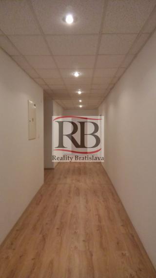 Kancelárie na Vajnorskej ulici, Bratislava III