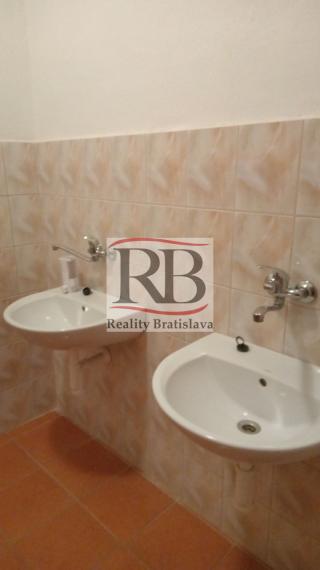 Kancelárie na Vajnorskej ulici, Bratislava III