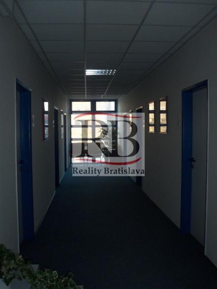 Kancelárie na prenájom - 34m2, Mlynské Nivy, Bratislava II
