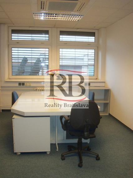 Kancelárie na prenájom - 34m2, Mlynské Nivy, Bratislava II