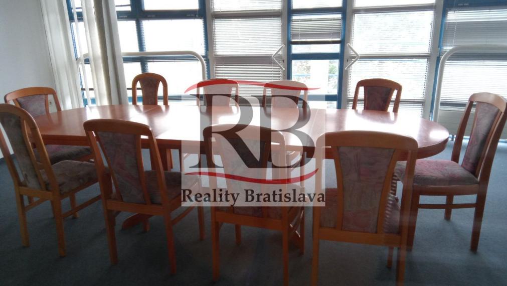 Kancelárie na prenájom - 34m2, Mlynské Nivy, Bratislava II