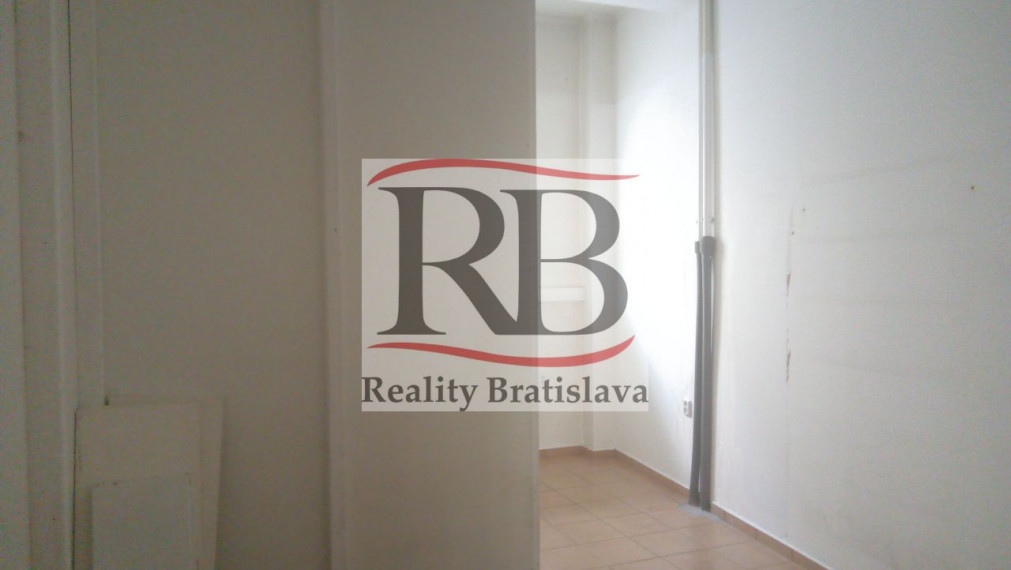 Obchodný priestor na prenájom, Krížna - Bratislava I