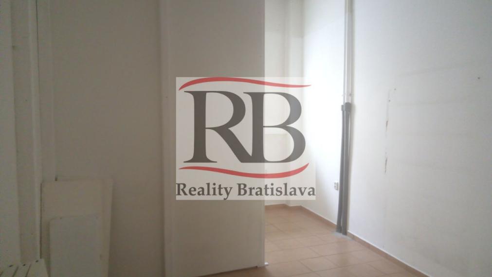 Obchodný priestor na prenájom, Krížna - Bratislava I