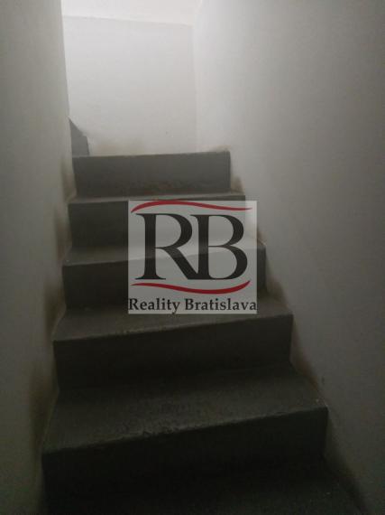 Obchodný priestor na prenájom, Krížna - Bratislava I