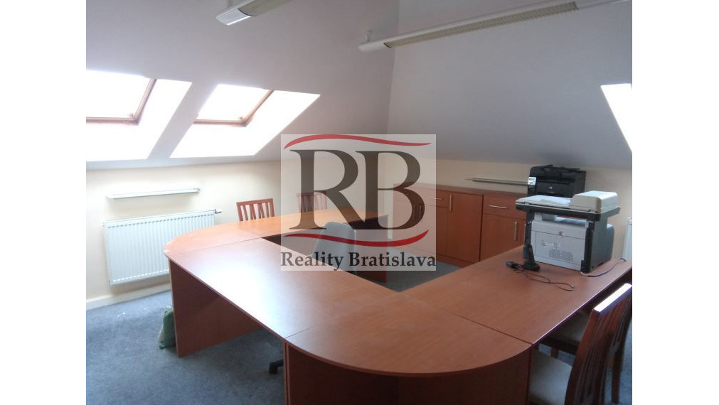 Administratívna budova, Petržalka