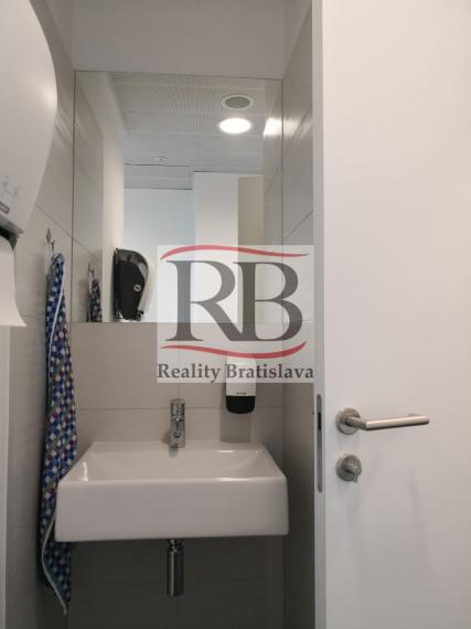 Administratívne priestory vysokého štandardu v Polus Tower na Vajnorskej ul. v Bratislave 3