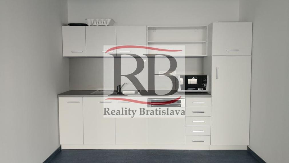 Administratívne priestory vysokého štandardu v Polus Tower na Vajnorskej ul. v Bratislave 3