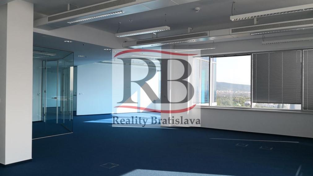 Administratívne priestory vysokého štandardu v Polus Tower na Vajnorskej ul. v Bratislave 3