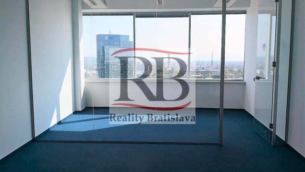 Administratívne priestory vysokého štandardu v Polus Tower na Vajnorskej ul. v Bratislave 3