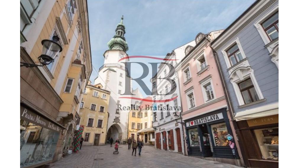 Kancelária na Michalskej ulici v Starom Meste