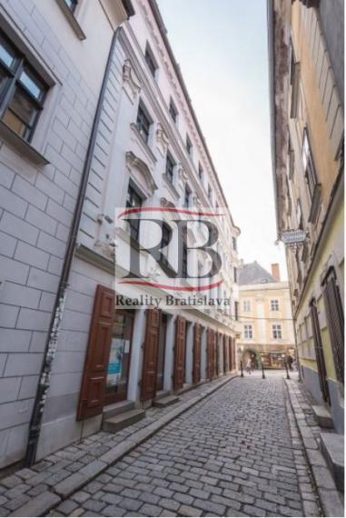 Kancelária na Michalskej ulici v Starom Meste