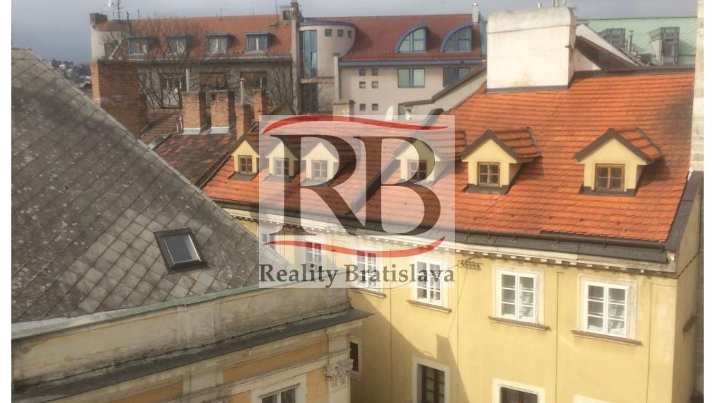 Kancelária na Michalskej ulici v Starom Meste