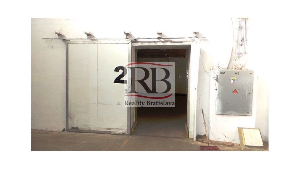 Skladový priestor na prenájom(216m2) Bratislava-Rača