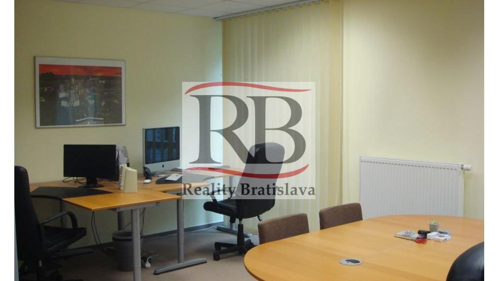 Na predaj kancelárske priestory na Mickiewiczovej ulici v Starom Meste