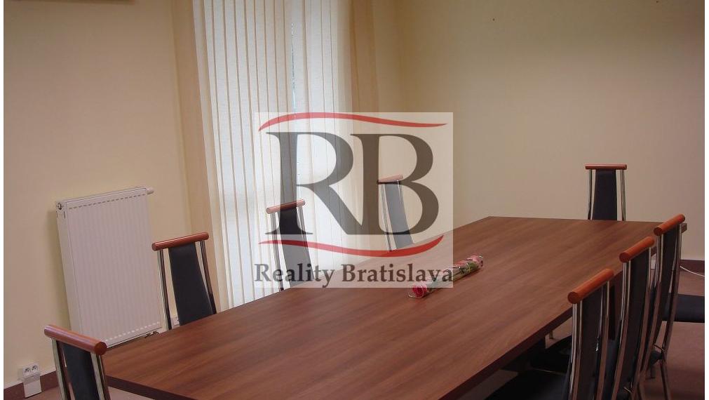 Na predaj kancelárske priestory na Mickiewiczovej ulici v Starom Meste