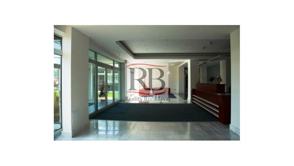 Kancelársky a skladový priestor v mestskej časti Vajnory