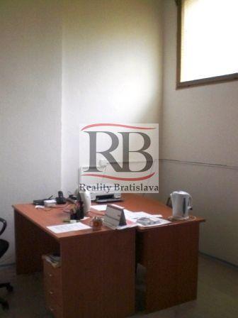 Nebytový priestor na Bohrovej ulici na prenájom, 370m2