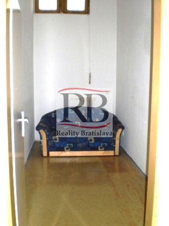 Nebytový priestor na Bohrovej ulici na prenájom, 370m2