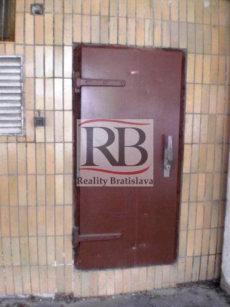 Nebytový priestor na Bohrovej ulici na prenájom, 370m2