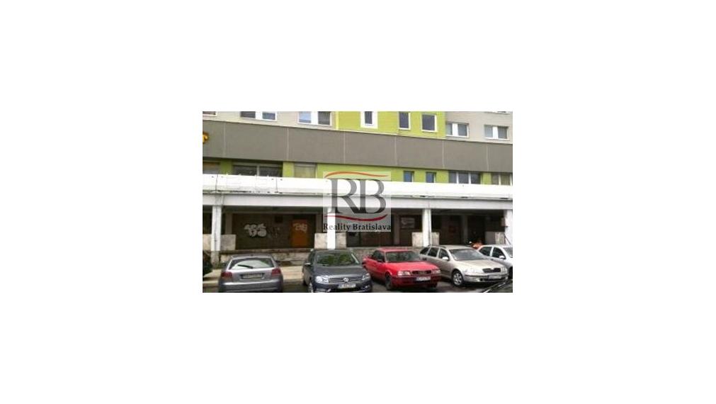 Nebytový priestor na Bohrovej ulici na prenájom, 370m2