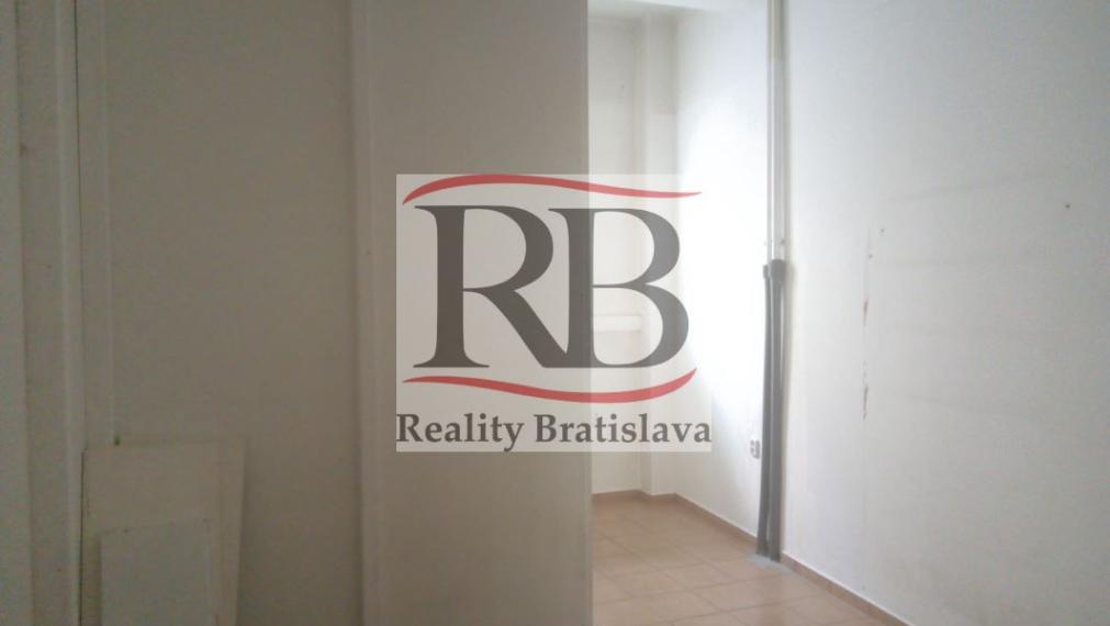 Atraktívny obchodný priestor, Krížna ulica