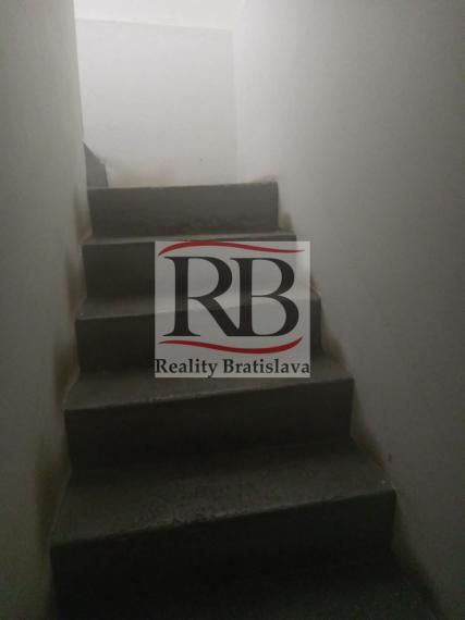 Atraktívny obchodný priestor, Krížna ulica