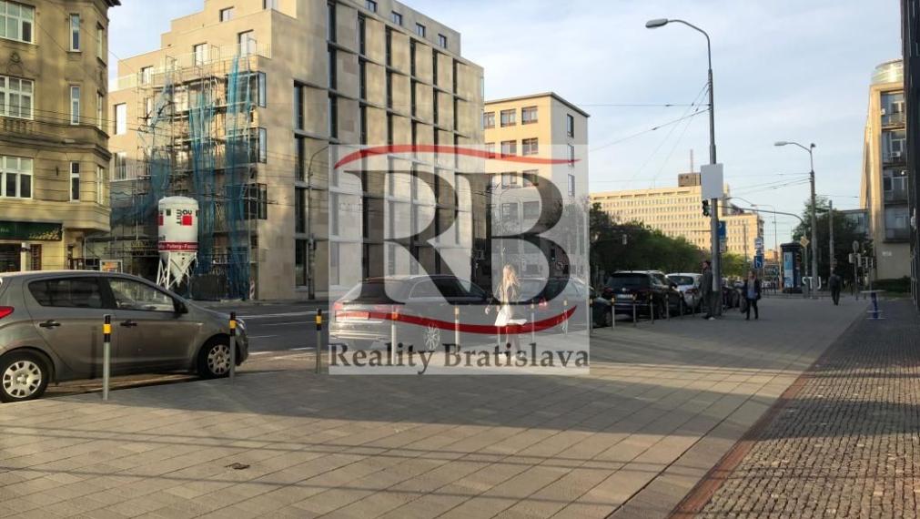 Nová kanc. priestory v centre, výborná dostupnosť, 400 m2