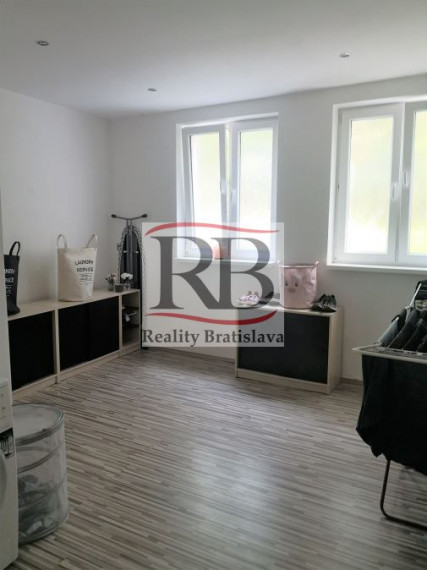 Dom vhodný aj na bývanie aj na podnikanie