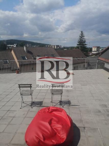 Dom vhodný aj na bývanie aj na podnikanie