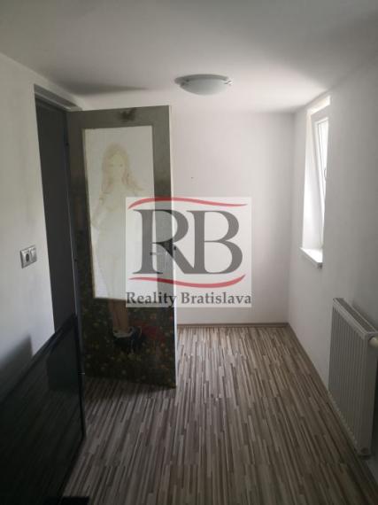 Dom vhodný aj na bývanie aj na podnikanie