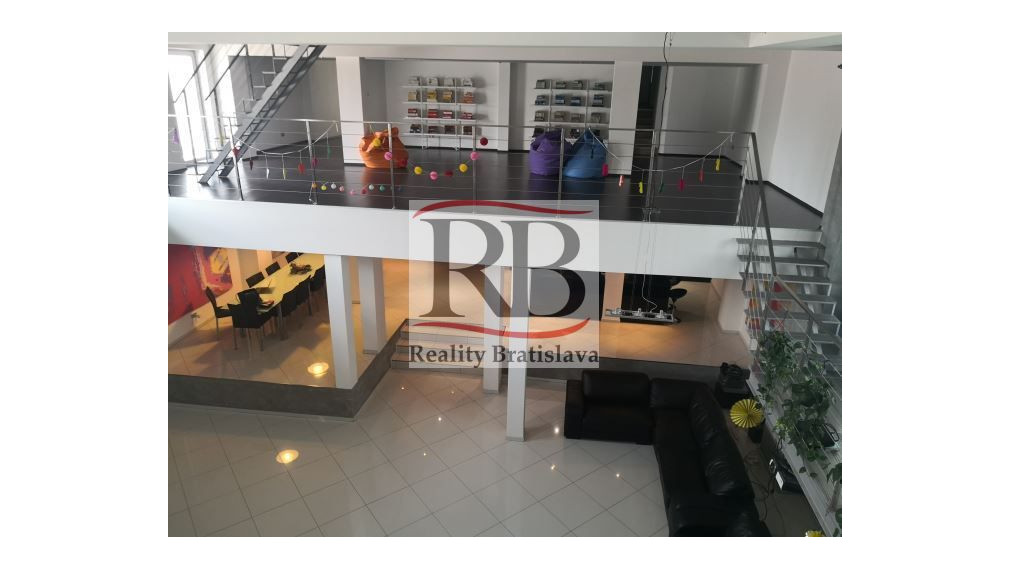 Dom vhodný aj na bývanie aj na podnikanie