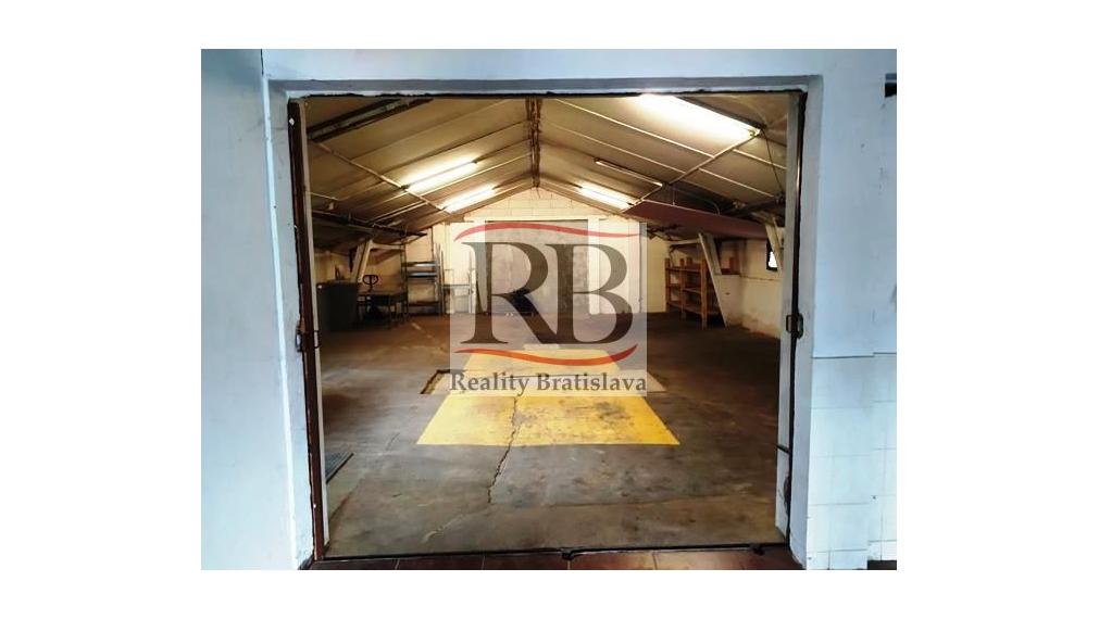 Výrobno-skladový priestor na prenájom v Ivanke pri Dunaji