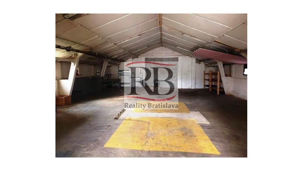 Výrobno-skladový priestor na prenájom v Ivanke pri Dunaji