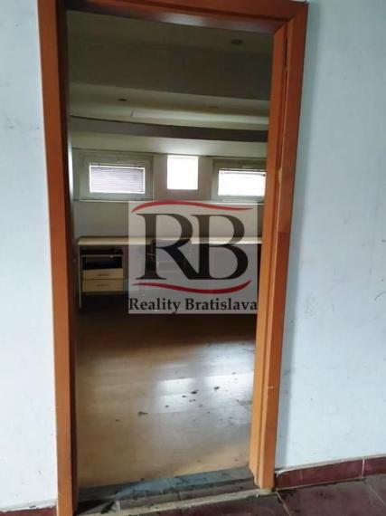 Výrobno-skladový priestor na prenájom v Ivanke pri Dunaji