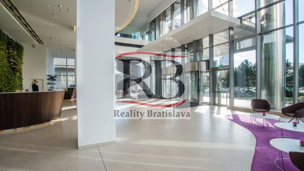 Administratívne priestory vysokého štandardu v Plus/Vivo Tower na Vajnorskej ulici