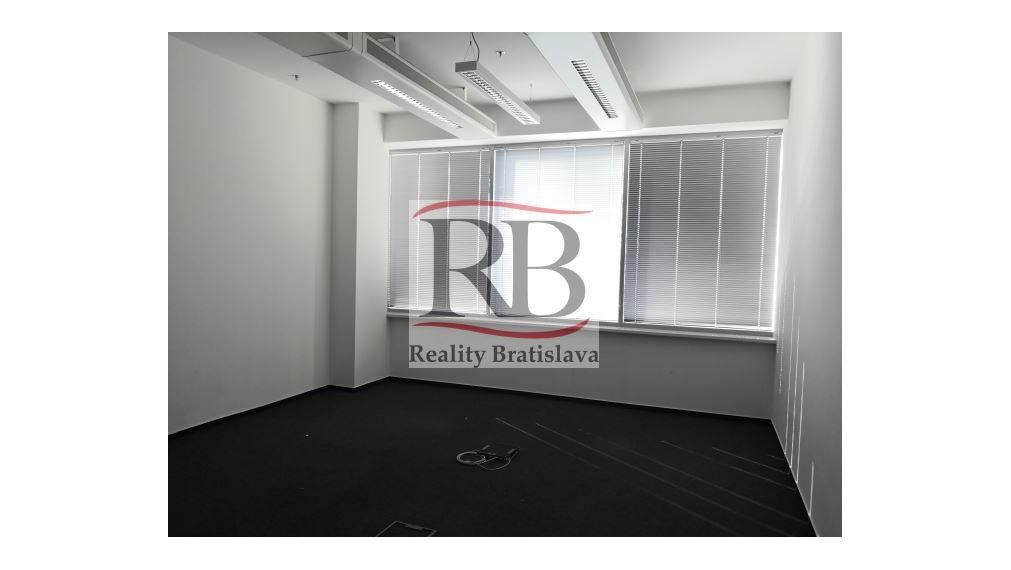 Administratívne priestory vysokého štandardu v Plus/Vivo Tower na Vajnorskej ulici
