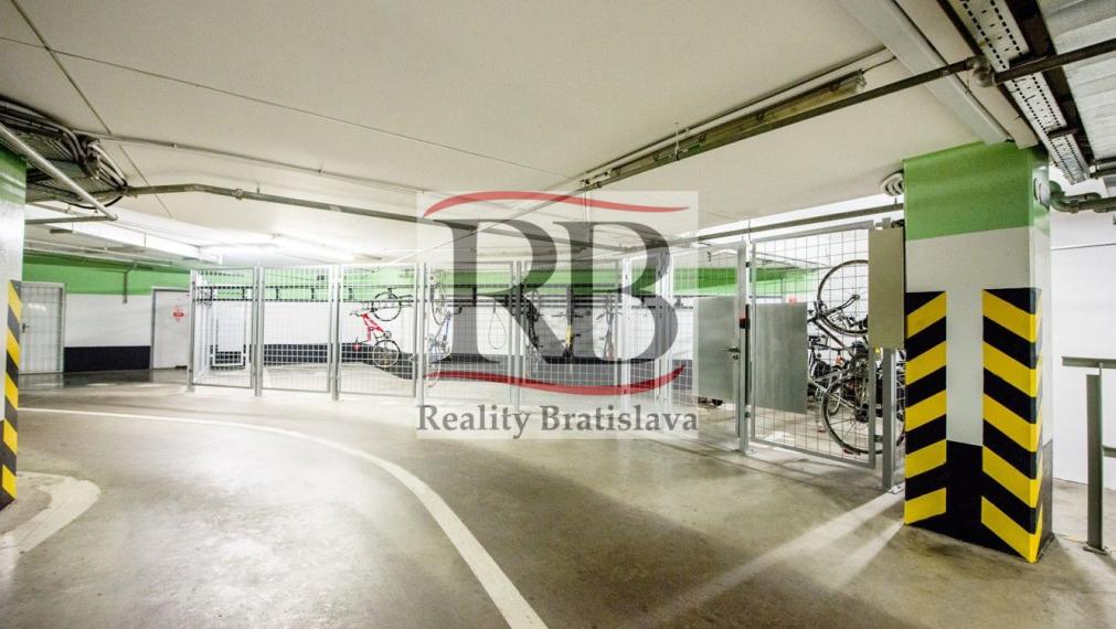 Administratívne priestory vysokého štandardu v Plus/Vivo Tower na Vajnorskej ulici