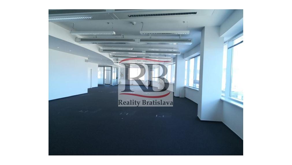 Administratívne priestory vysokého štandardu v Plus/Vivo Tower na Vajnorskej ulici